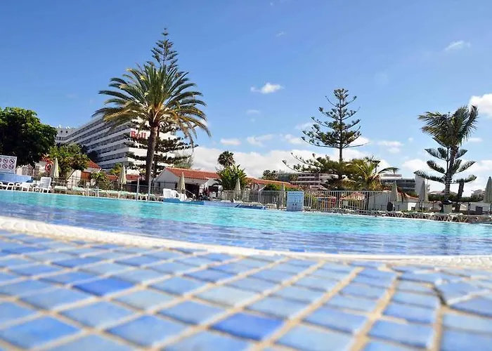 Готель Santa Clara